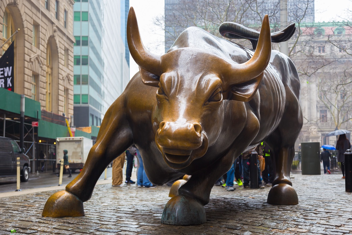 Le bull market est propulsé par l’espoir d’un retour du “Trump Trade” qui impliquerait la mise en place d’une réforme fiscale favorable à la croissance. Shutterstock